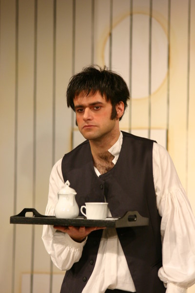 Kellner in "Die Mitschuldigen"